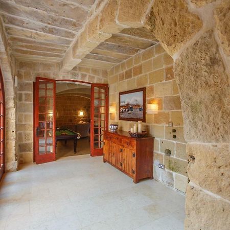 Il-Veduta Holiday Farmhouse With Sunny Private Pool In Island Of Gozo Għarb Eksteriør billede