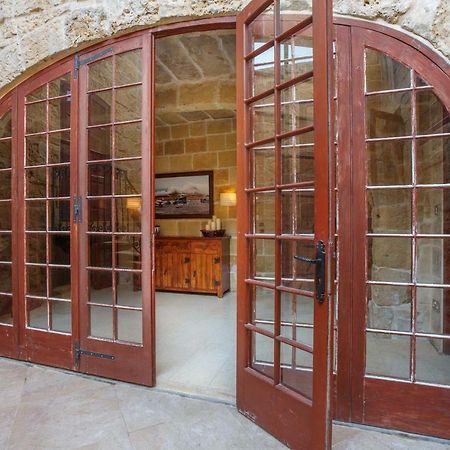 Il-Veduta Holiday Farmhouse With Sunny Private Pool In Island Of Gozo Għarb Eksteriør billede