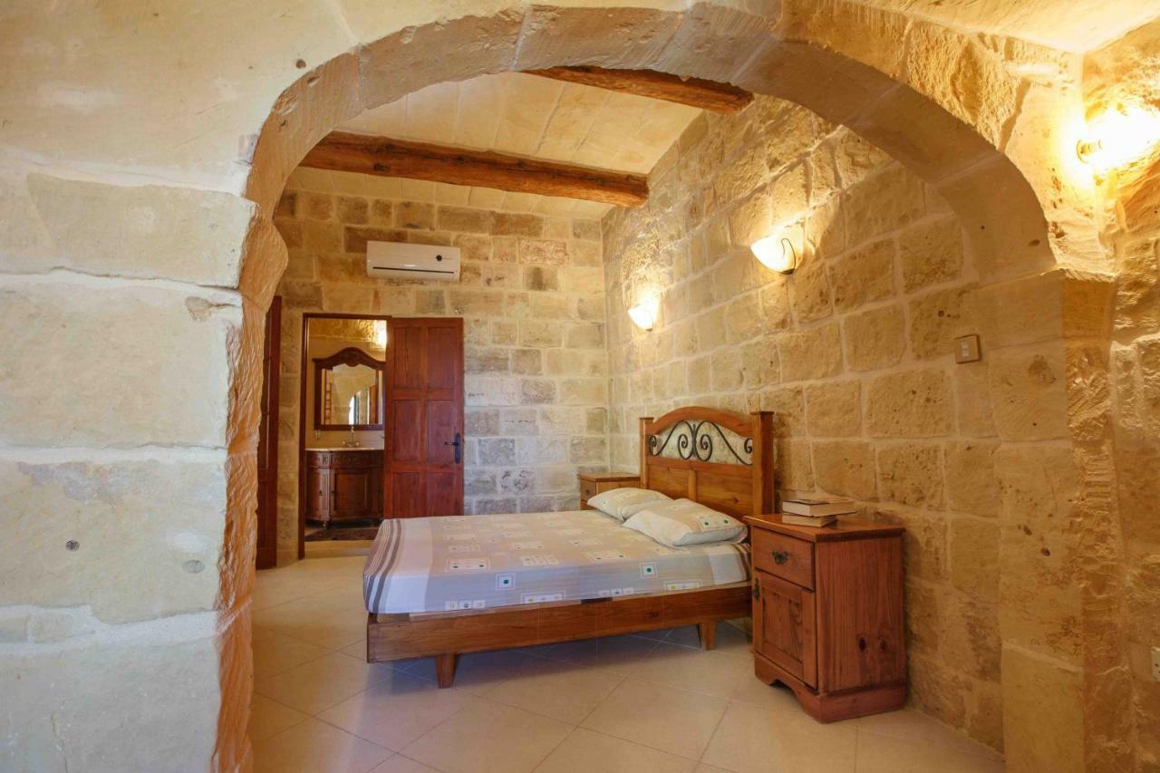 Il-Veduta Holiday Farmhouse With Sunny Private Pool In Island Of Gozo Għarb Eksteriør billede