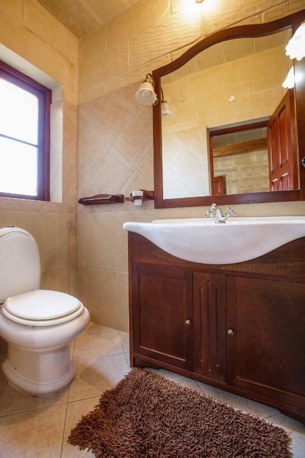 Il-Veduta Holiday Farmhouse With Sunny Private Pool In Island Of Gozo Għarb Eksteriør billede