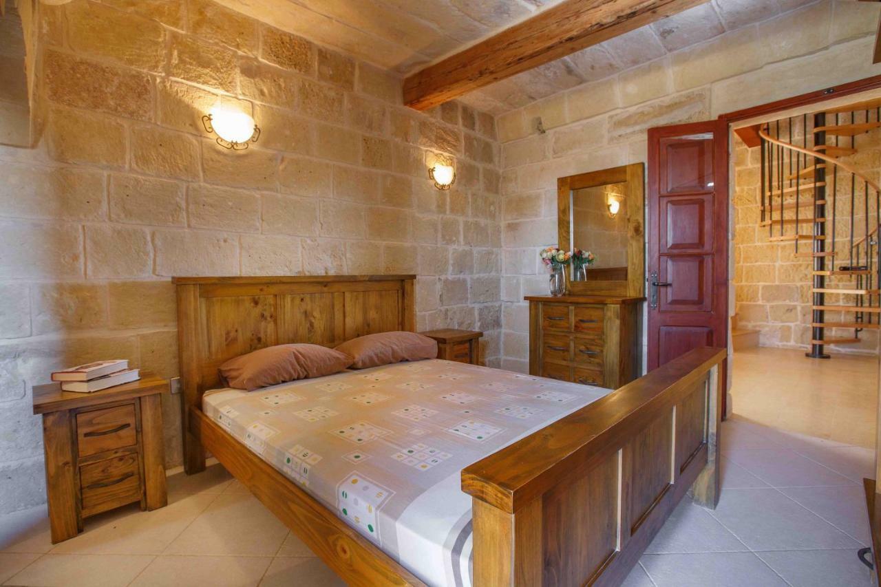 Il-Veduta Holiday Farmhouse With Sunny Private Pool In Island Of Gozo Għarb Eksteriør billede
