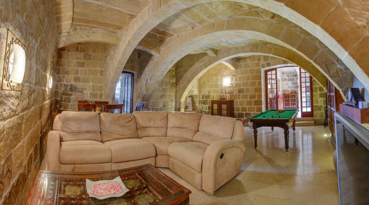 Il-Veduta Holiday Farmhouse With Sunny Private Pool In Island Of Gozo Għarb Eksteriør billede